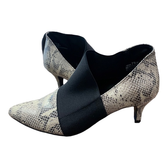 Andrew Geller women's Vienna kitten Heel Booties natural color Snake 7.5 - Picture 4 of 8